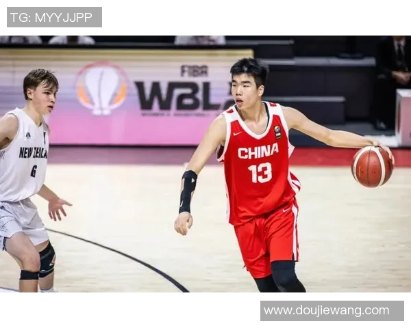 澳大利亚男篮对决菲律宾全力争胜精彩赛事回顾与分析